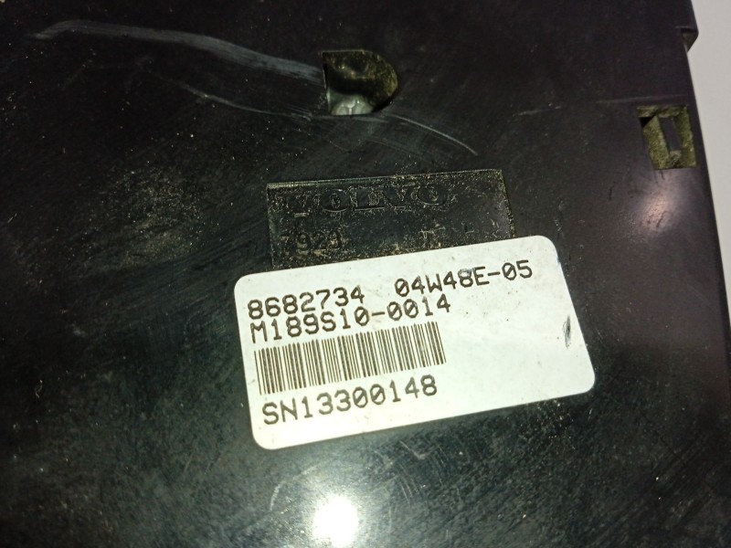 Recambio de mando climatizador para volvo xc90 t6 geartronic referencia OEM IAM 8682734  