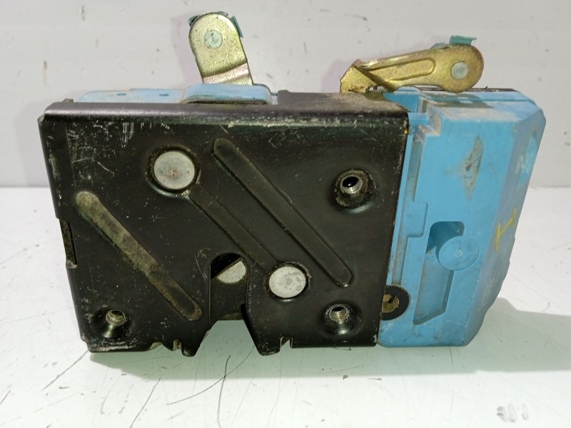 Recambio de cerradura puerta delantera izquierda para volvo xc90 t6 geartronic referencia OEM IAM 30699746  