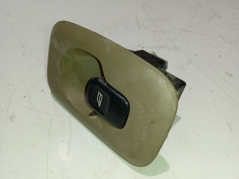 Recambio de mando elevalunas trasero derecho para volvo xc90 t6 geartronic referencia OEM IAM 30658696  