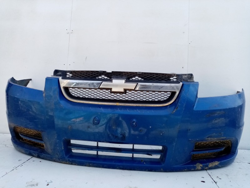 Recambio de paragolpes delantero para chevrolet aveo 1.4 cat referencia OEM IAM 93742764  