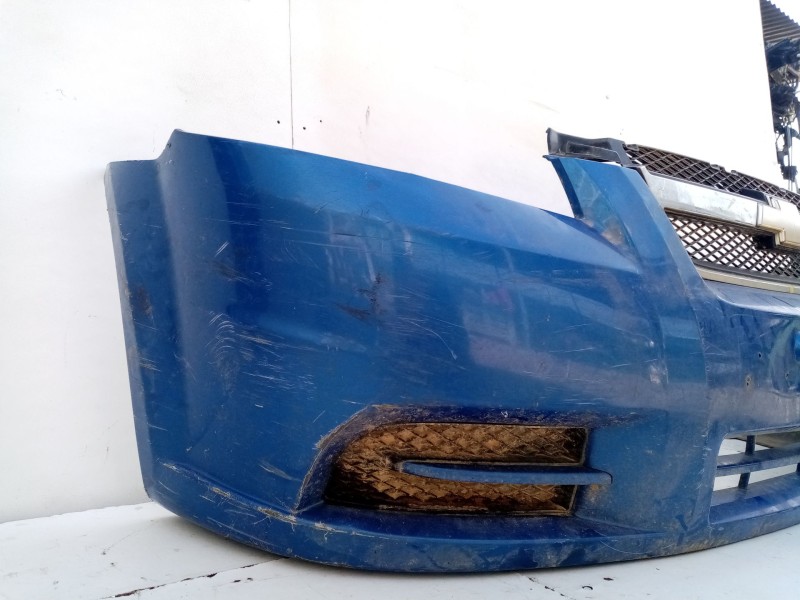 Recambio de paragolpes delantero para chevrolet aveo 1.4 cat referencia OEM IAM 93742764  