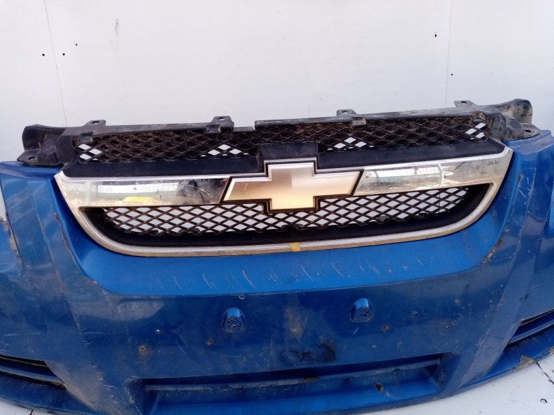 Recambio de paragolpes delantero para chevrolet aveo 1.4 cat referencia OEM IAM 93742764  