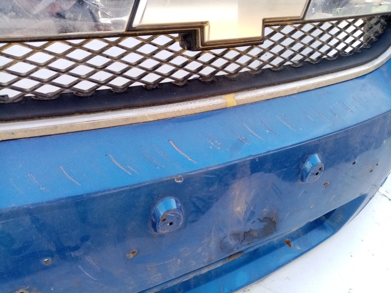 Recambio de paragolpes delantero para chevrolet aveo 1.4 cat referencia OEM IAM 93742764  