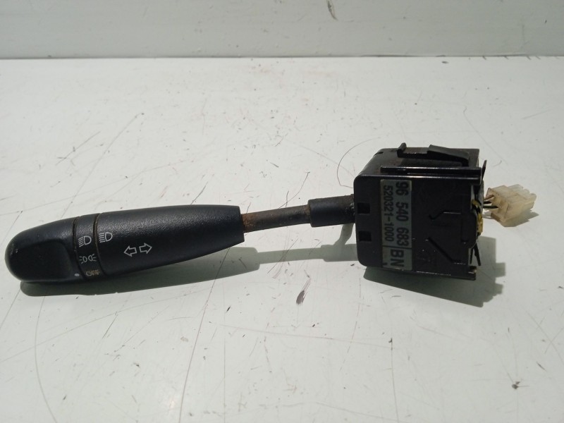 Recambio de mando intermitentes para chevrolet aveo 1.4 cat referencia OEM IAM 96540683  