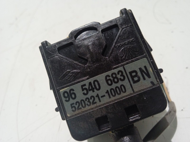 Recambio de mando intermitentes para chevrolet aveo 1.4 cat referencia OEM IAM 96540683  