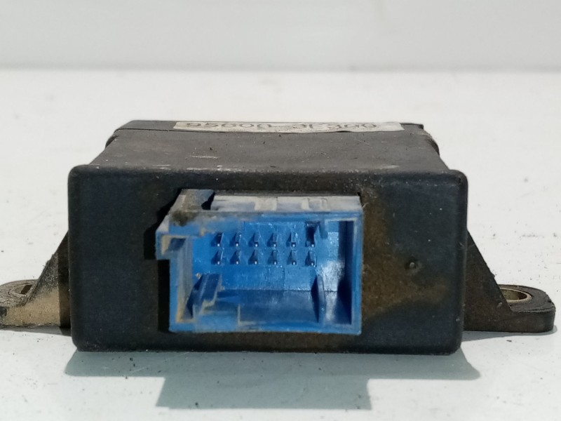 Recambio de modulo electronico para kia sorento 2.5 crdi concept referencia OEM IAM 956003E300  