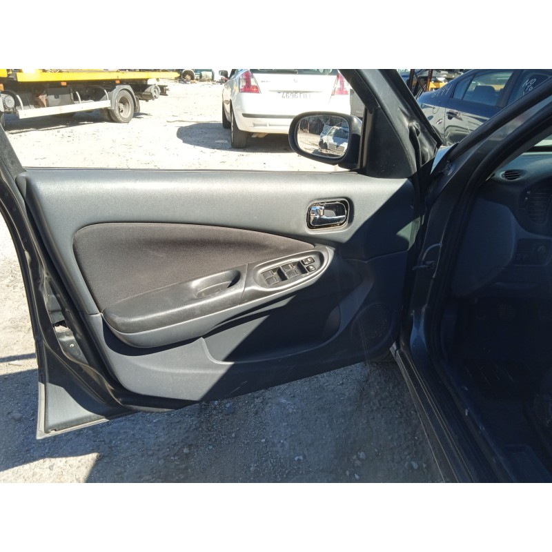 nissan almera ii hatchback (n16) del año 2005