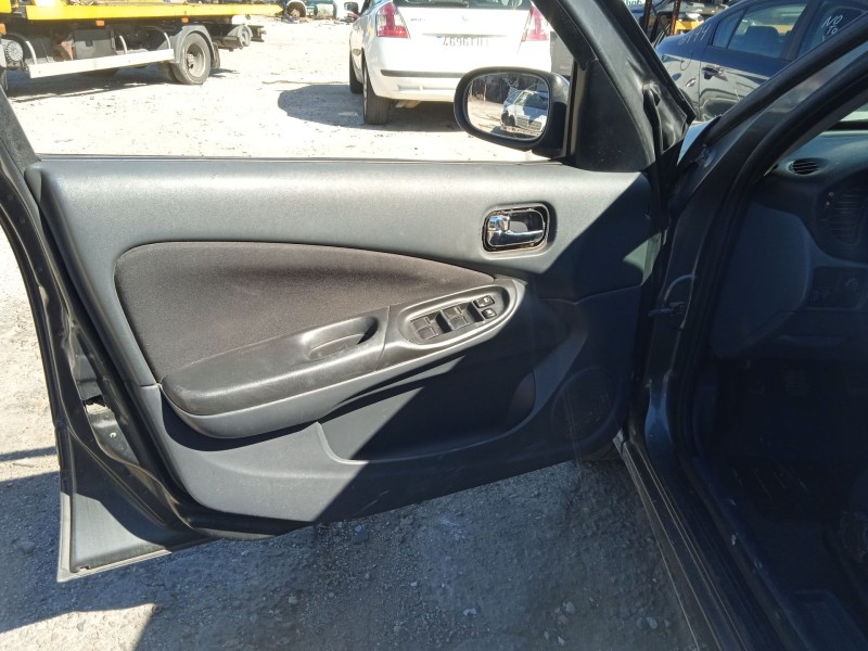 nissan almera ii hatchback (n16) del año 2005