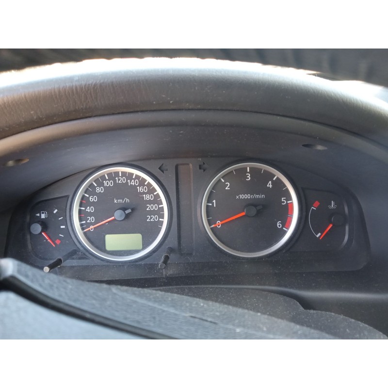 nissan almera ii hatchback (n16) del año 2005