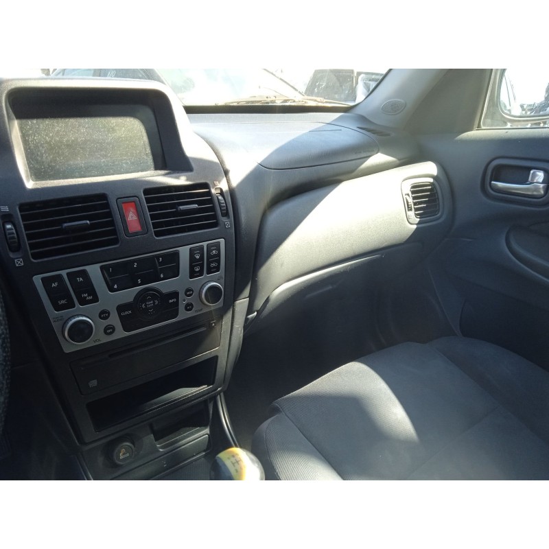 nissan almera ii hatchback (n16) del año 2005