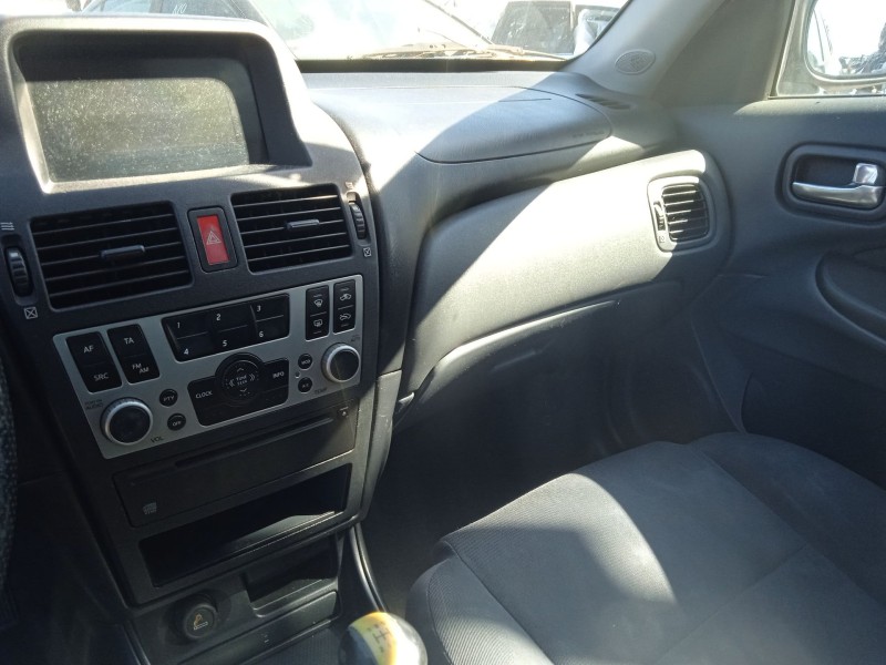 nissan almera ii hatchback (n16) del año 2005