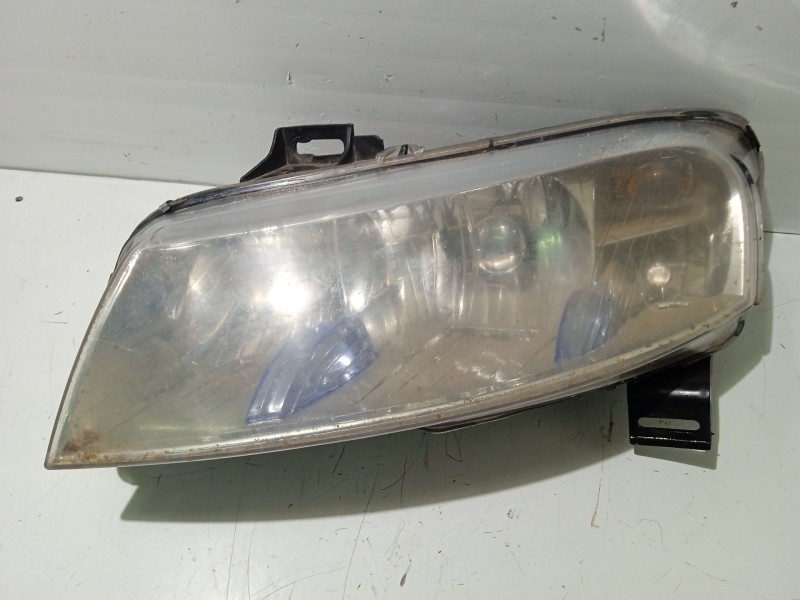 Recambio de faro izquierdo para fiat stilo (192) 1.9 jtd cat referencia OEM IAM 51758096  