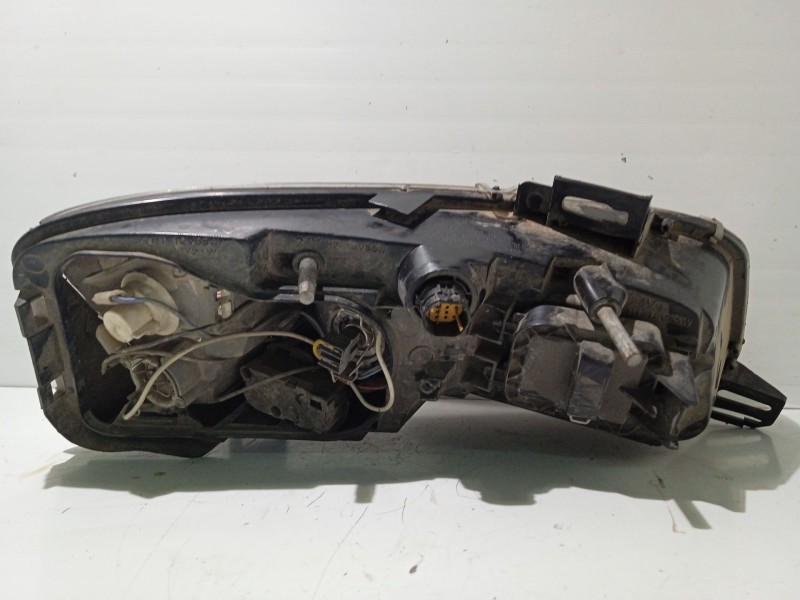 Recambio de faro izquierdo para fiat stilo (192) 1.9 jtd cat referencia OEM IAM 51758096  