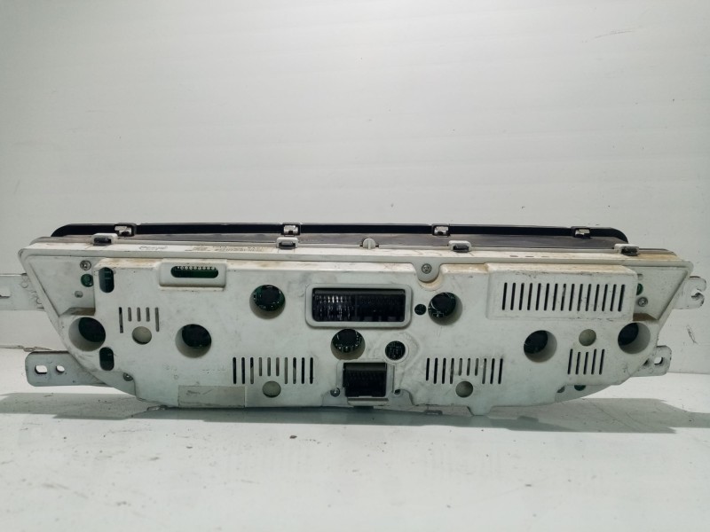 Recambio de cuadro instrumentos para ssangyong rodius 2.7 turbodiesel cat referencia OEM IAM 8020021101  