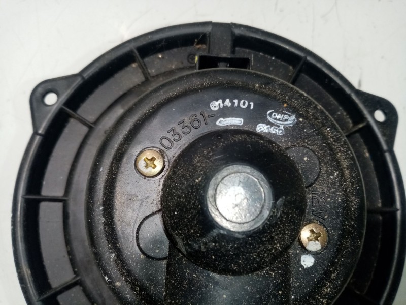 Recambio de ventilador calefaccion para ssangyong rodius 2.7 turbodiesel cat referencia OEM IAM 03361614101  