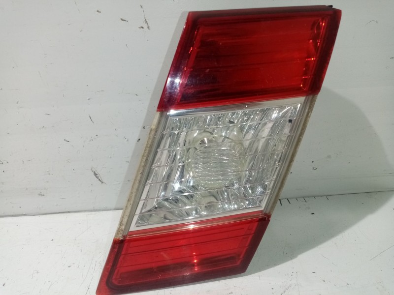 Recambio de piloto trasero derecho interior para chevrolet epica 2.0 diesel cat referencia OEM IAM   