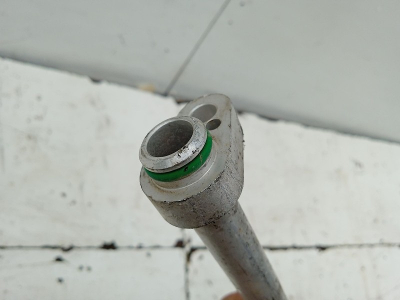 Recambio de tubos aire acondicionado para ssangyong rodius 2.7 turbodiesel cat referencia OEM IAM 6863021052  