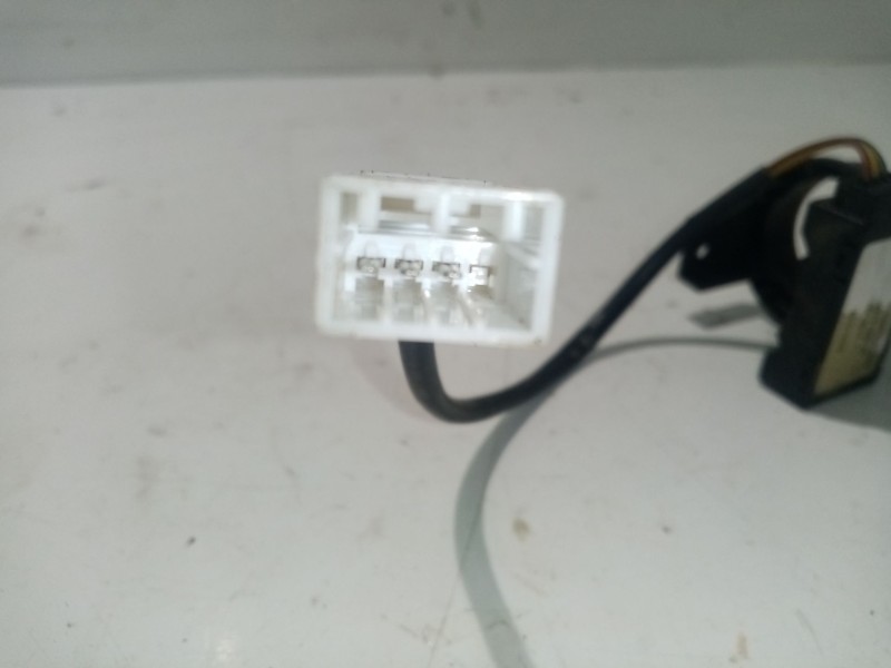 Recambio de antena para ssangyong rodius 2.7 turbodiesel cat referencia OEM IAM 8697008110  