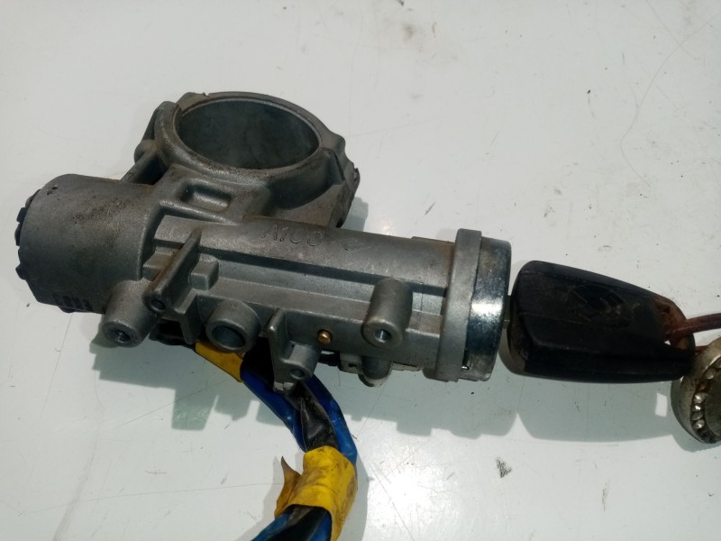 Recambio de conmutador de arranque para ssangyong rodius 2.7 turbodiesel cat referencia OEM IAM 8697008110  