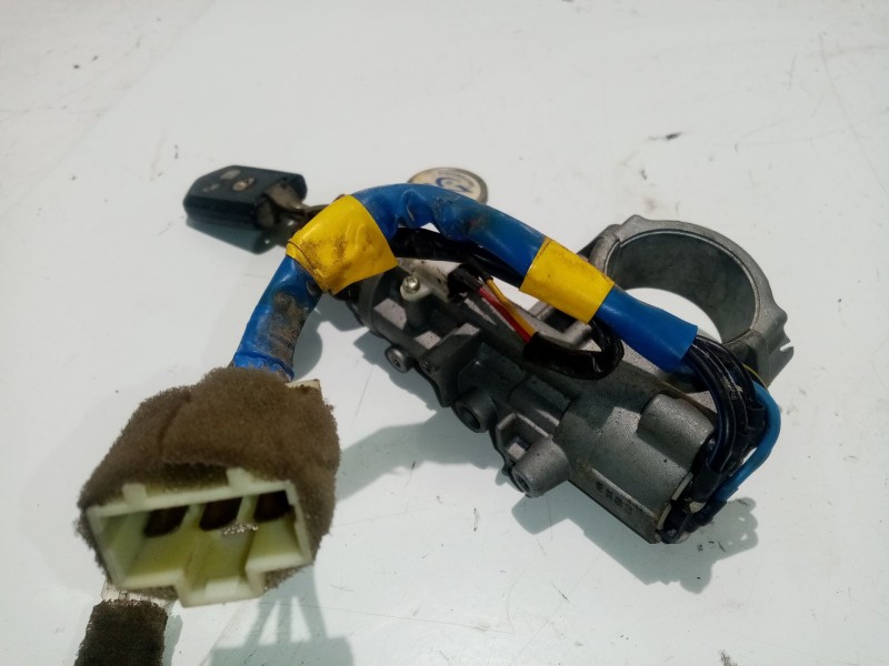 Recambio de conmutador de arranque para ssangyong rodius 2.7 turbodiesel cat referencia OEM IAM 8697008110  