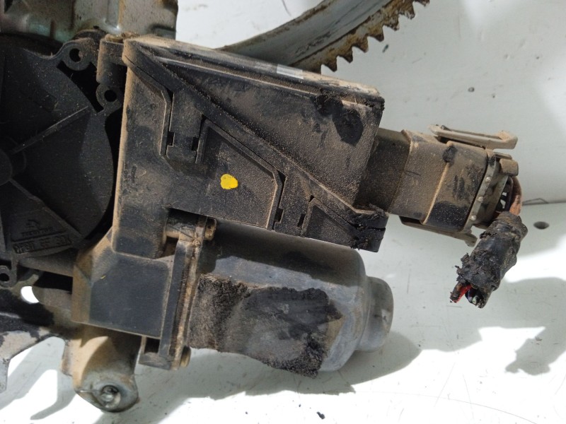 Recambio de elevalunas delantero derecho para opel combo (corsa c) referencia OEM IAM 13173064  