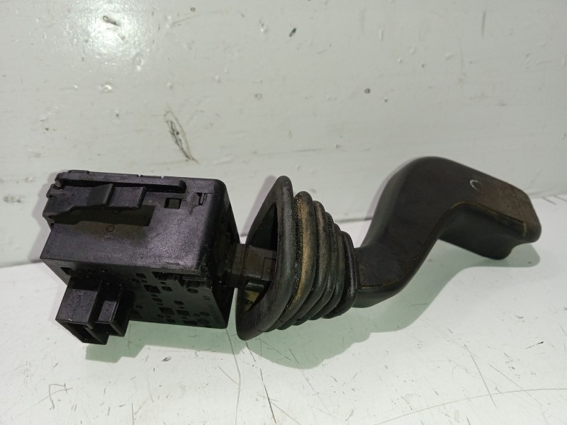 Recambio de mando intermitentes para opel combo (corsa c) referencia OEM IAM 09185413  