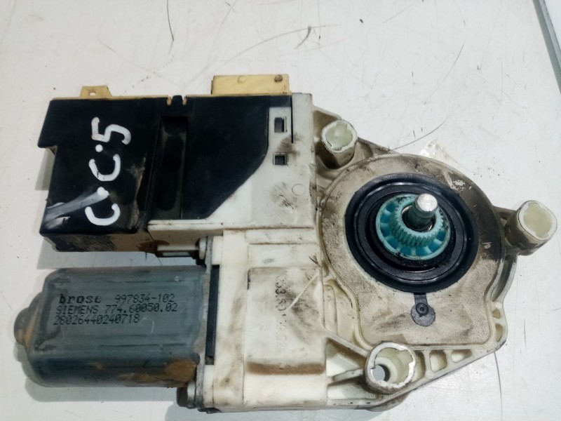 Recambio de motor elevalunas delantero derecho para citroën c5 berlina referencia OEM IAM 997834102  