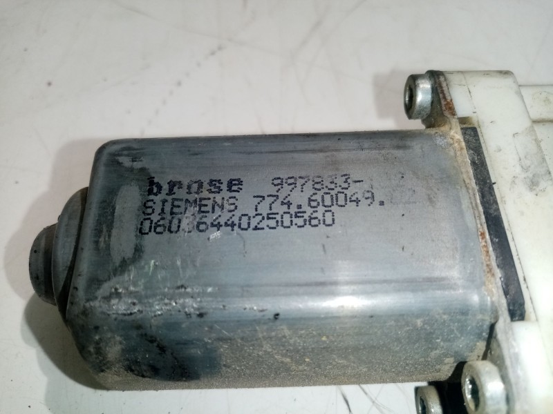 Recambio de motor elevalunas delantero izquierdo para citroën c5 berlina referencia OEM IAM 997833102  