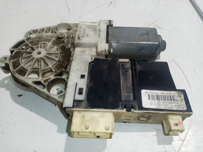 Recambio de motor elevalunas delantero izquierdo para citroën c5 berlina referencia OEM IAM 997833102  
