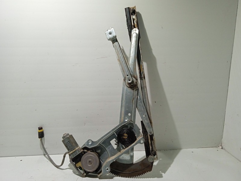 Recambio de elevalunas delantero derecho para jeep cherokee (j) referencia OEM IAM 56005164  