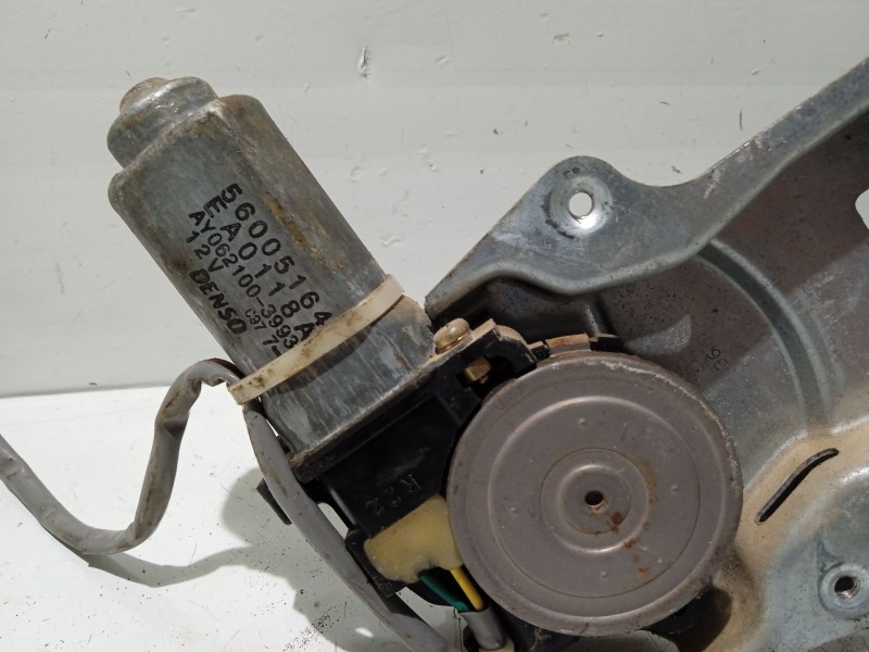 Recambio de elevalunas delantero derecho para jeep cherokee (j) referencia OEM IAM 56005164  