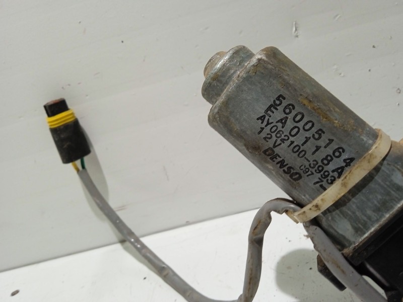 Recambio de elevalunas delantero derecho para jeep cherokee (j) referencia OEM IAM 56005164  