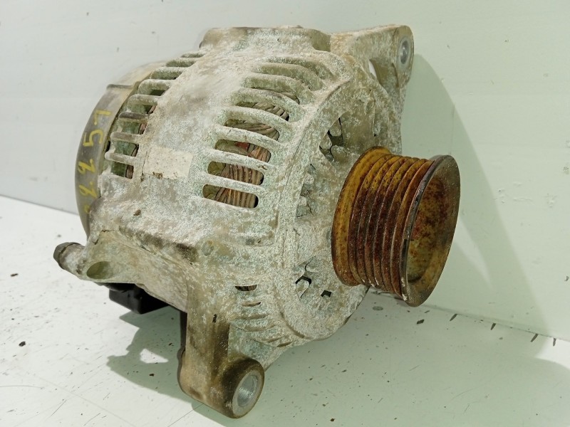 Recambio de alternador para jeep cherokee (j) referencia OEM IAM 56027913 12090158 
