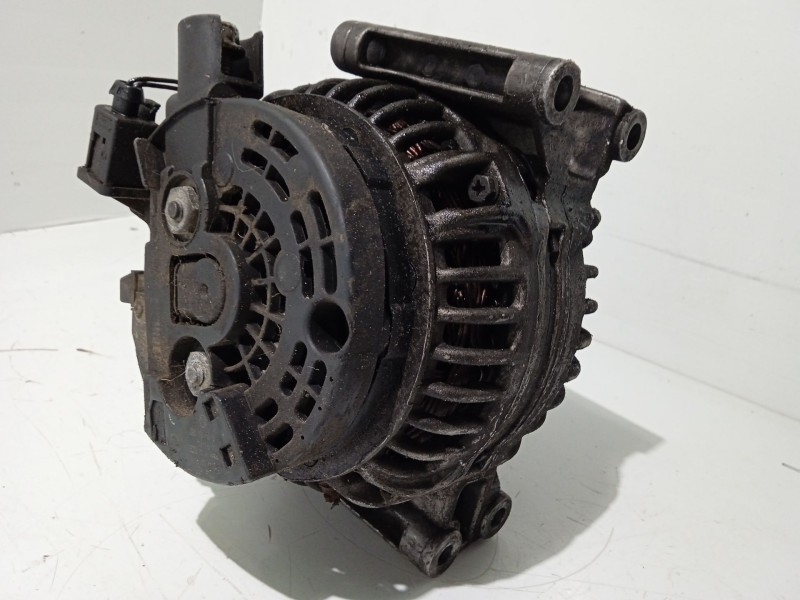 Recambio de alternador para jeep cherokee (j) referencia OEM IAM 0124515115  