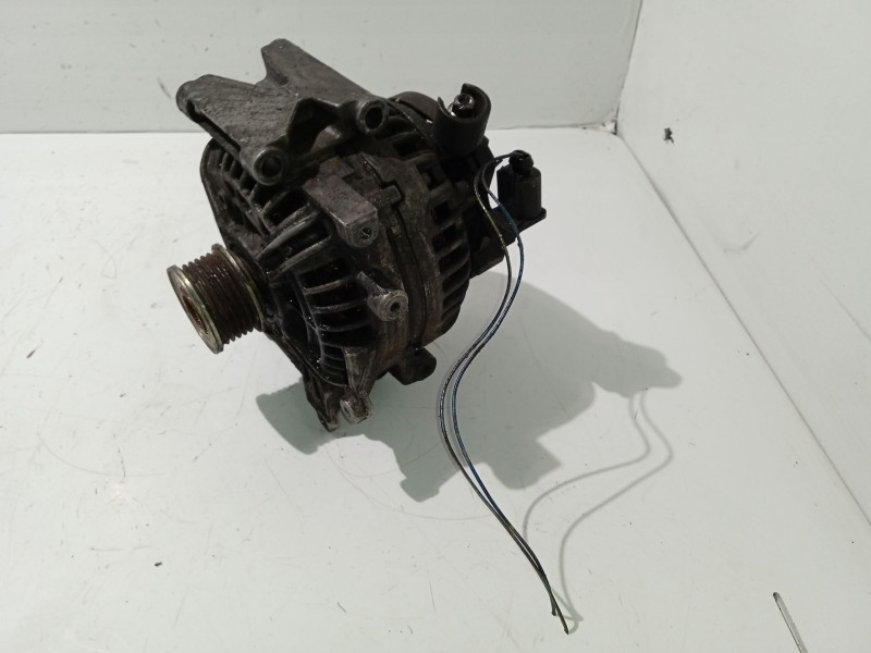 Recambio de alternador para jeep cherokee (j) referencia OEM IAM 0124515115  