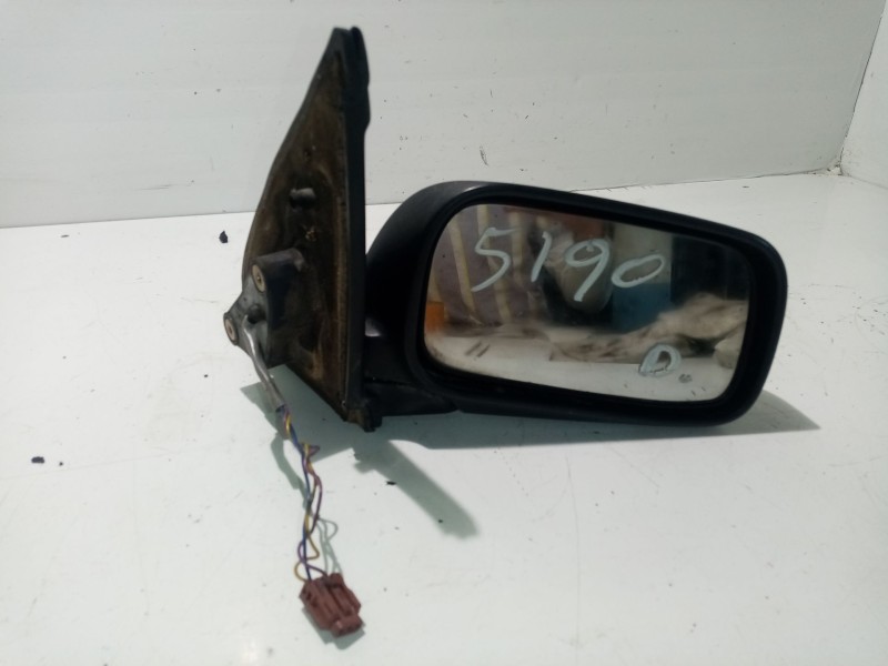 Recambio de retrovisor derecho para nissan almera (n15) referencia OEM IAM 963011N600  