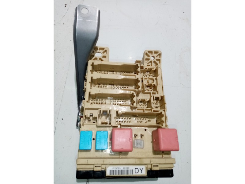 Recambio de caja reles / fusibles para lexus rx 400h referencia OEM IAM   