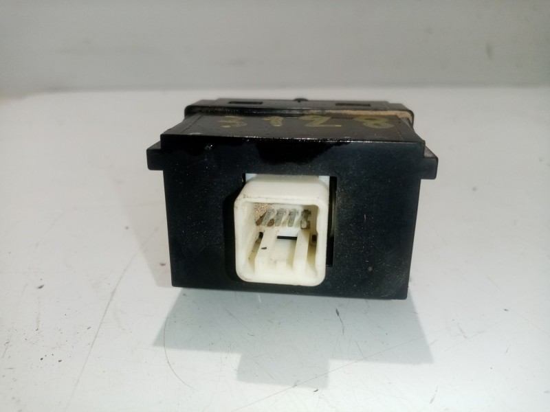 Recambio de interruptor para lexus rx 400h referencia OEM IAM 453421  