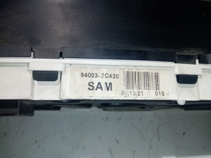 Recambio de cuadro instrumentos para kia magentis gls referencia OEM IAM 940033C420 940033C445 