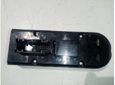 Recambio de mando elevalunas delantero izquierdo para opel zafira b 1.9 cdti referencia OEM IAM 13228706   2