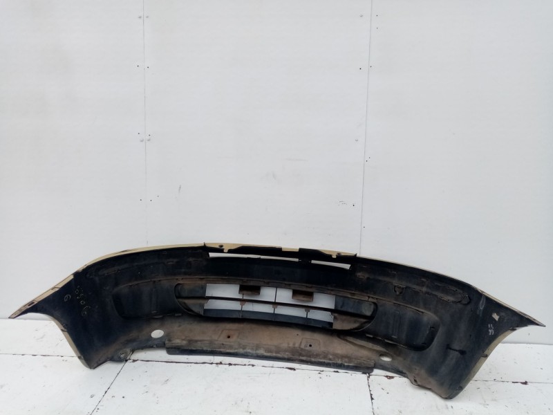 Recambio de paragolpes delantero para fiat punto berlina referencia OEM IAM 735279077  