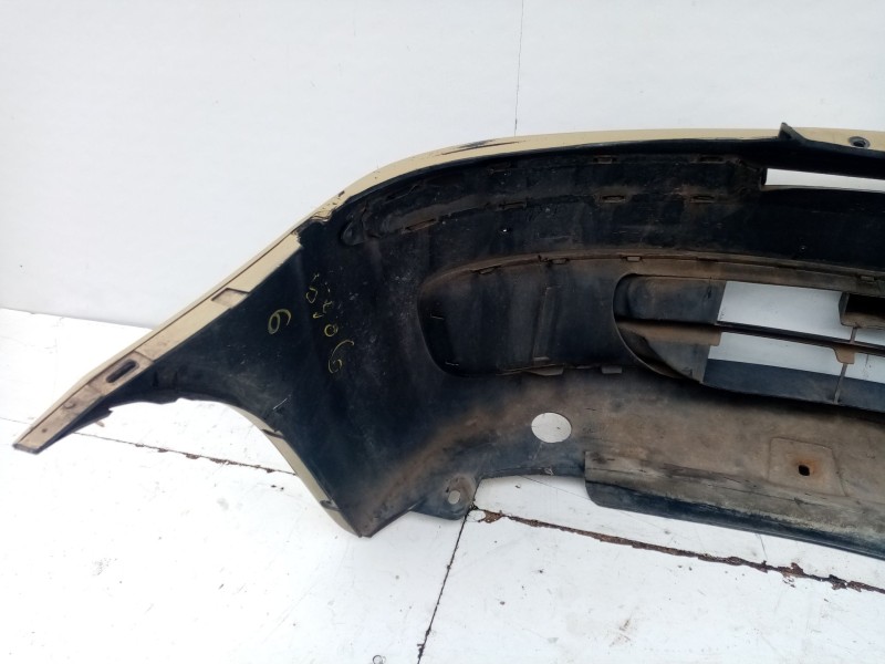 Recambio de paragolpes delantero para fiat punto berlina referencia OEM IAM 735279077  
