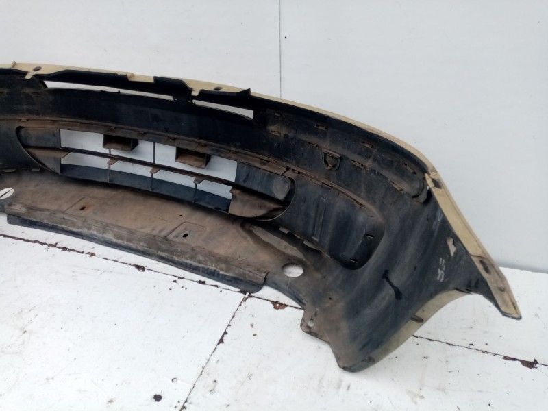 Recambio de paragolpes delantero para fiat punto berlina referencia OEM IAM 735279077  