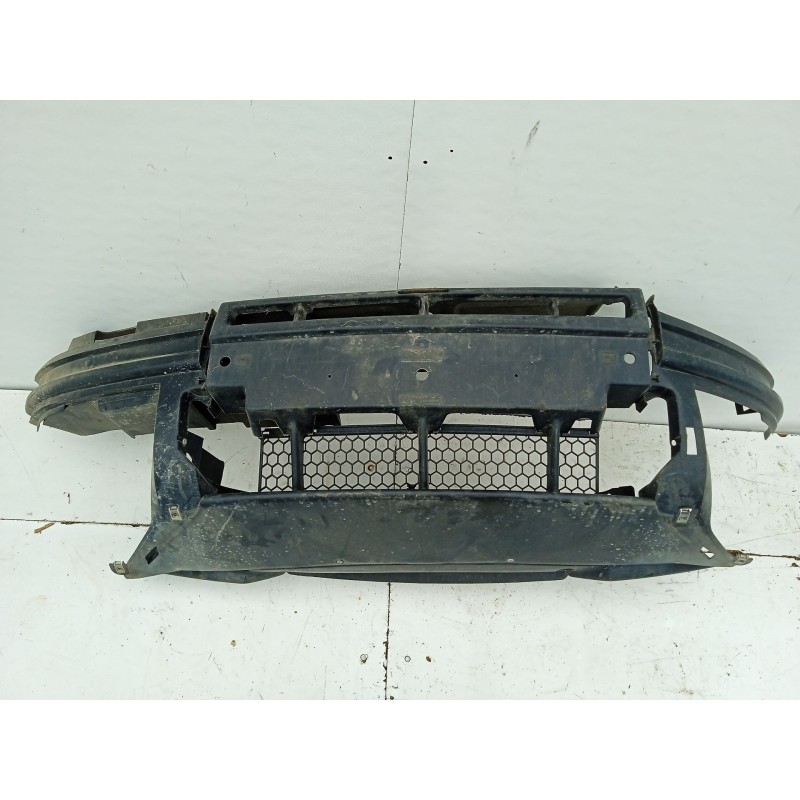 Recambio de paragolpes delantero para renault scenic 1.9 dci diesel cat referencia OEM IAM 7701476535  