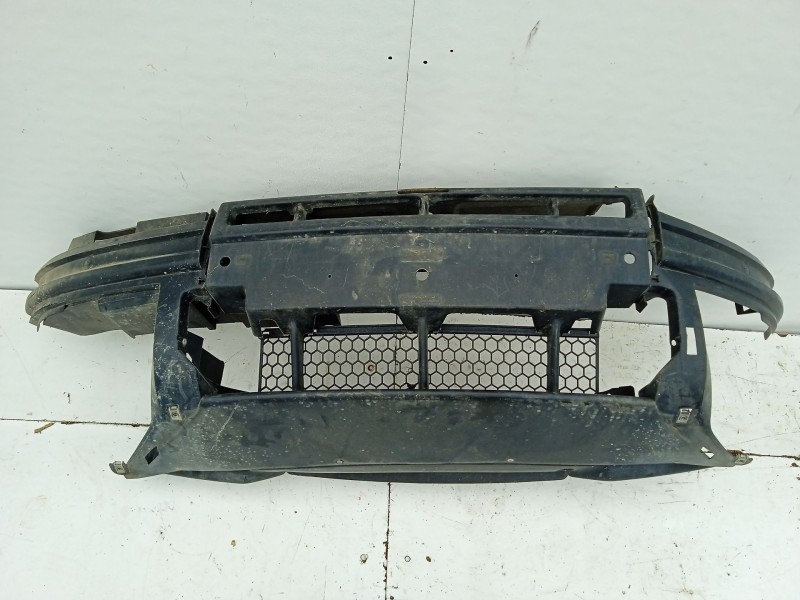 Recambio de paragolpes delantero para renault scenic 1.9 dci diesel cat referencia OEM IAM 7701476535  