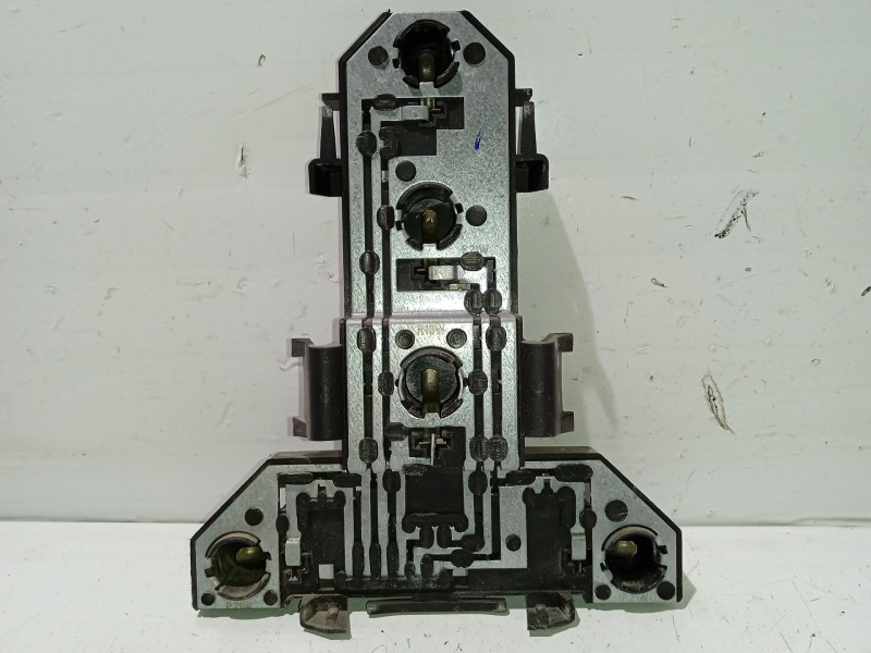 Recambio de portalamparas para volkswagen golf iv (1j1) 1.6 referencia OEM IAM   