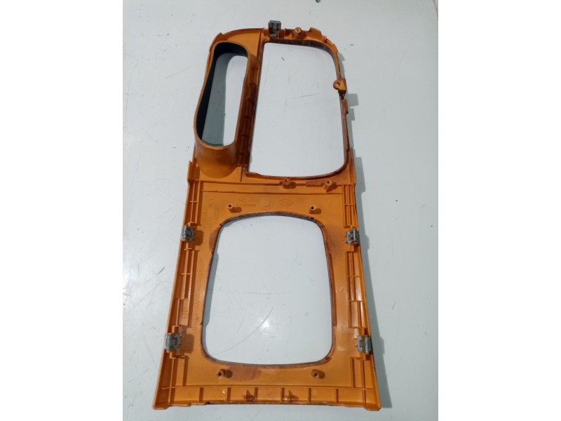 Recambio de moldura para kia magentis gls referencia OEM IAM 846513C010  