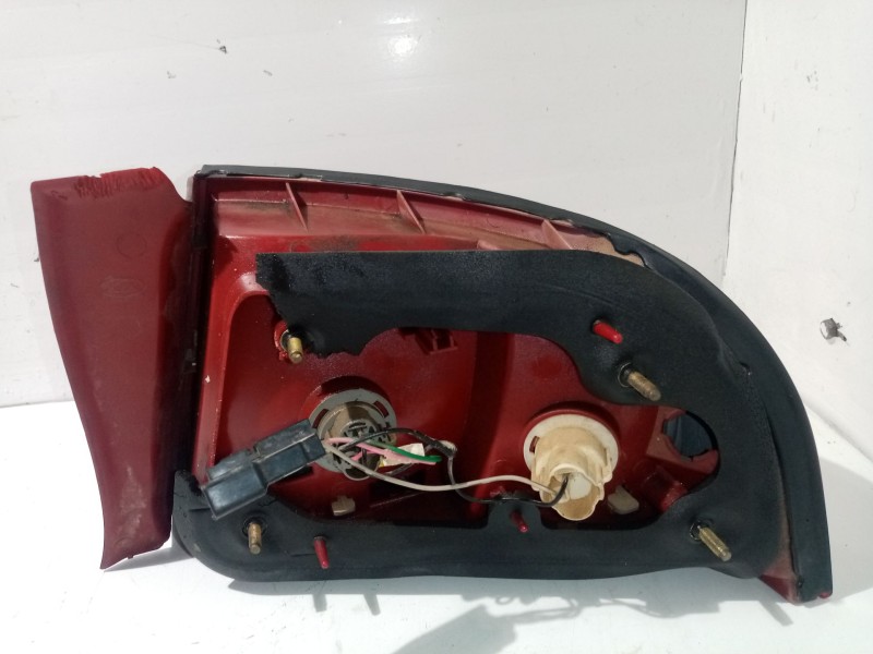 Recambio de piloto trasero izquierdo para kia magentis gls referencia OEM IAM 924103C011 924103C011 