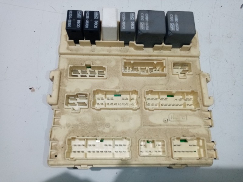 Recambio de caja reles / fusibles para kia magentis gls referencia OEM IAM 954003C200  