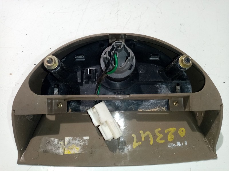 Recambio de luz central de freno para kia magentis gls referencia OEM IAM 9275038051GJ  